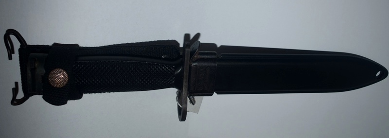 Багнет-ніж М 7 з піхвами М8А1 до гвинтівки системи М 16 (Rifle, Caliber 5.56 mm)