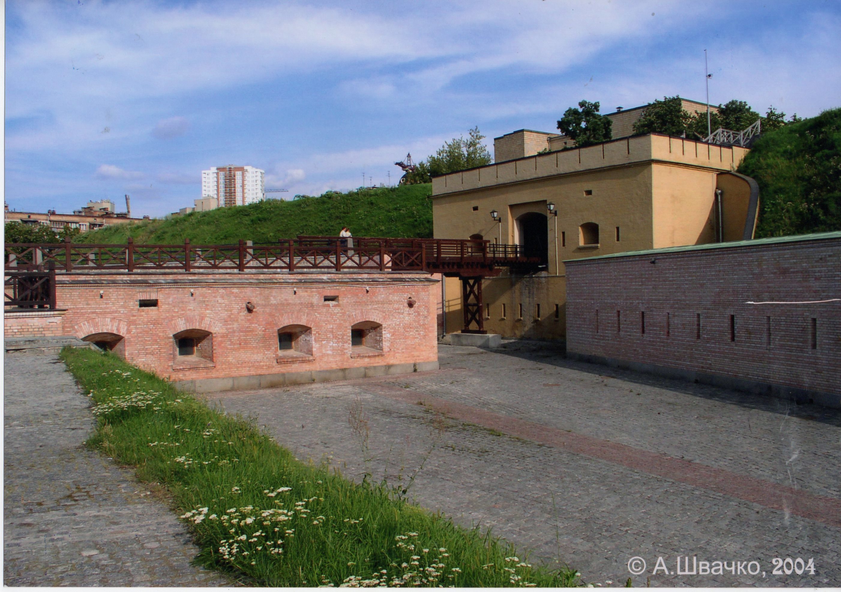Фотографія "Північна брама та Центральний капонір Госпітального укріплення Київської фортеці"